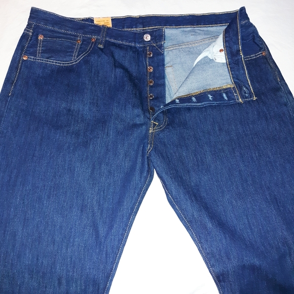 Levi's 501 Rinse Dark Wash Button Fly Jeans - Picture 5 of 8